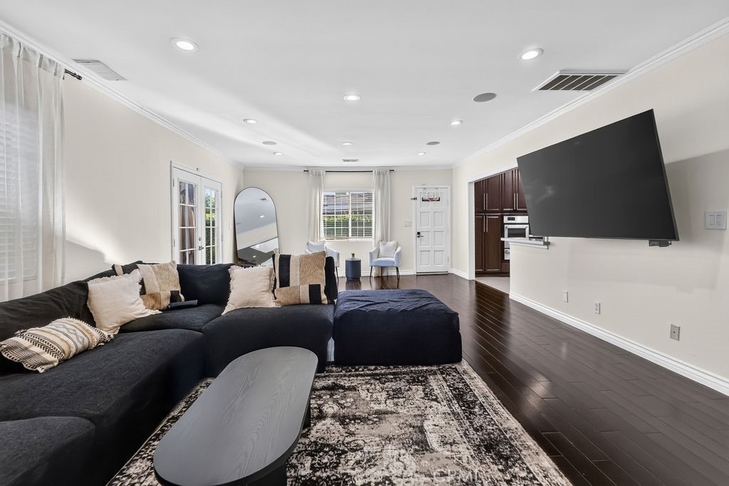 1256 Irving Avenue - Photo 12
