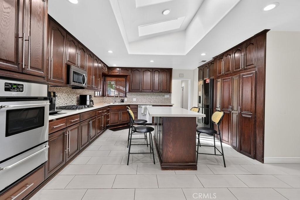 1256 Irving Avenue - Photo 15