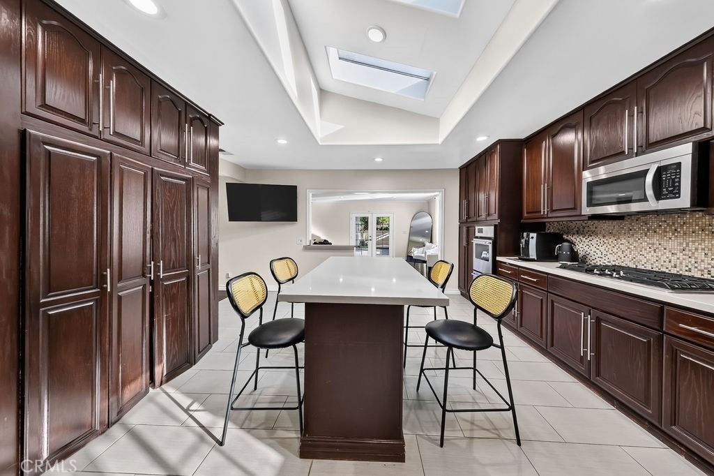 1256 Irving Avenue - Photo 19