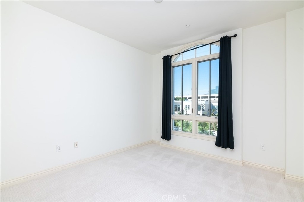 607 Caruso Avenue - Photo 17