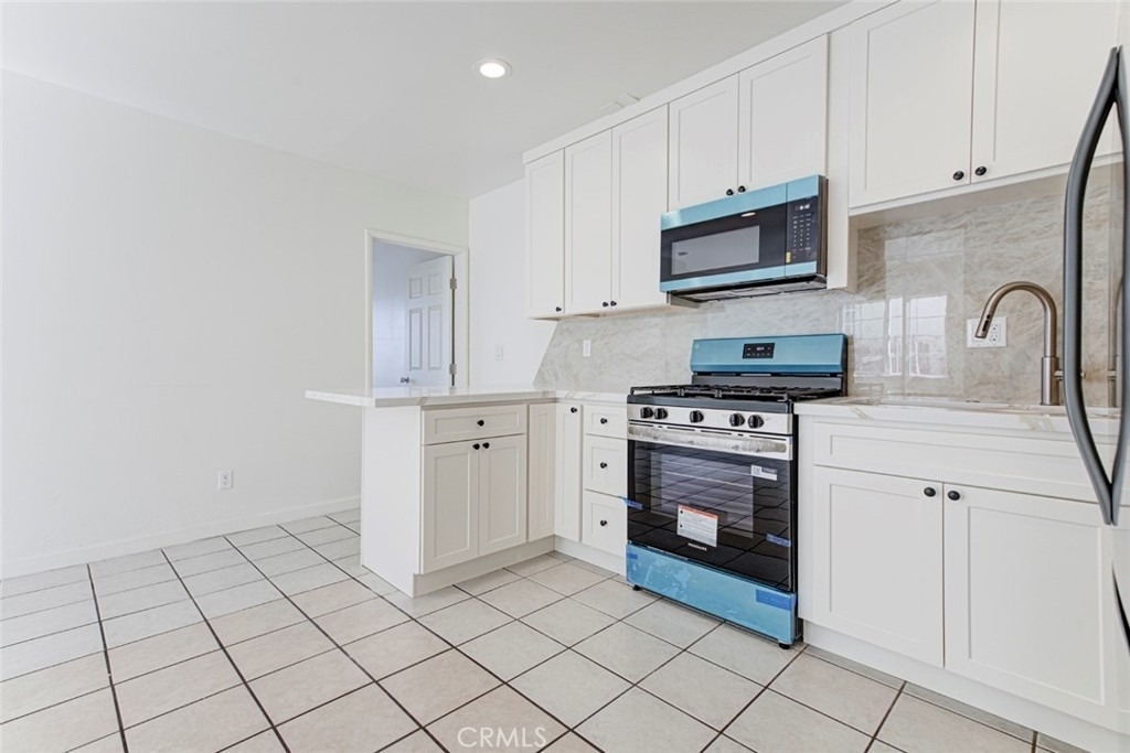 7406 Radford - Photo 9