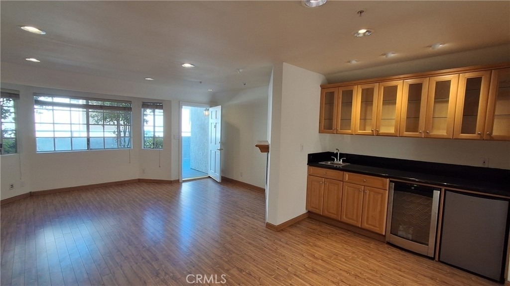 1328 N Columbus Avenue - Photo 5