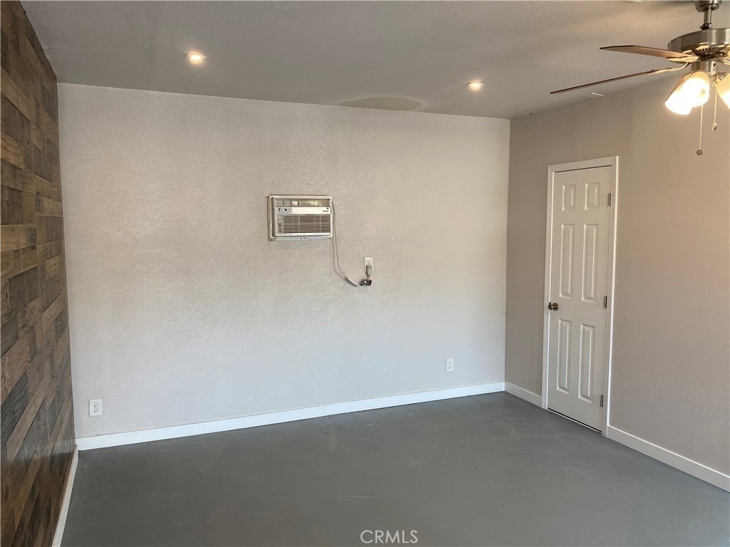 8251 Mission Boulevard - Photo 2