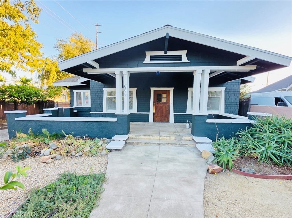 668 E 4th - Photo 0
