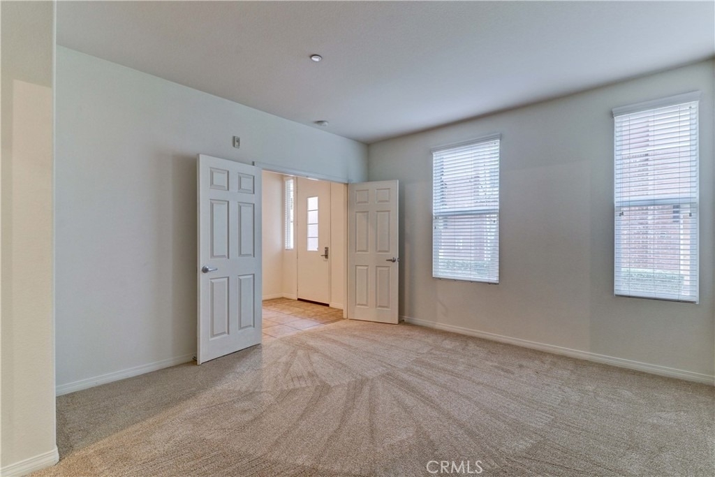 706 W First Street - Photo 3