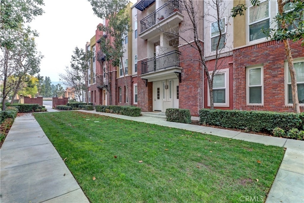 706 W First Street - Photo 1