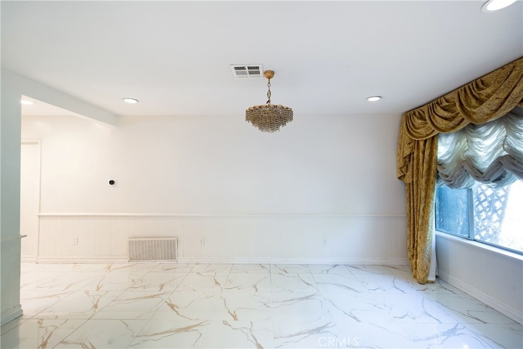 6340 Wilbur Avenue - Photo 4