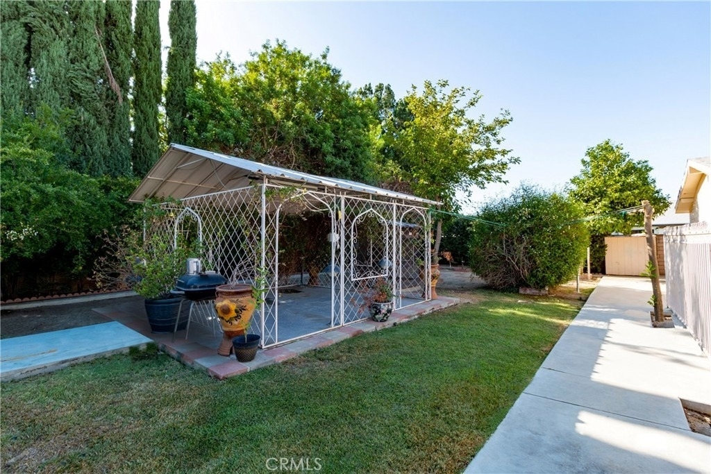 6340 Wilbur Avenue - Photo 14