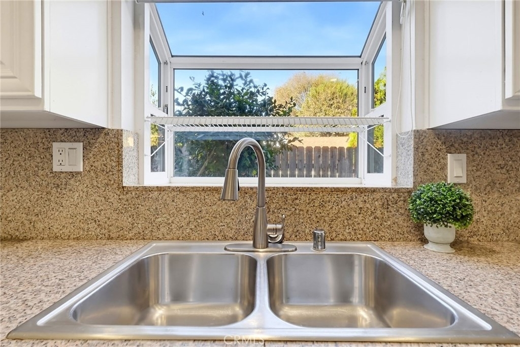5312 Bartlett - Photo 10