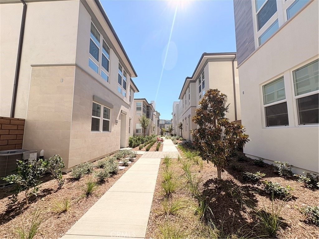 348 Plume Way - Photo 3