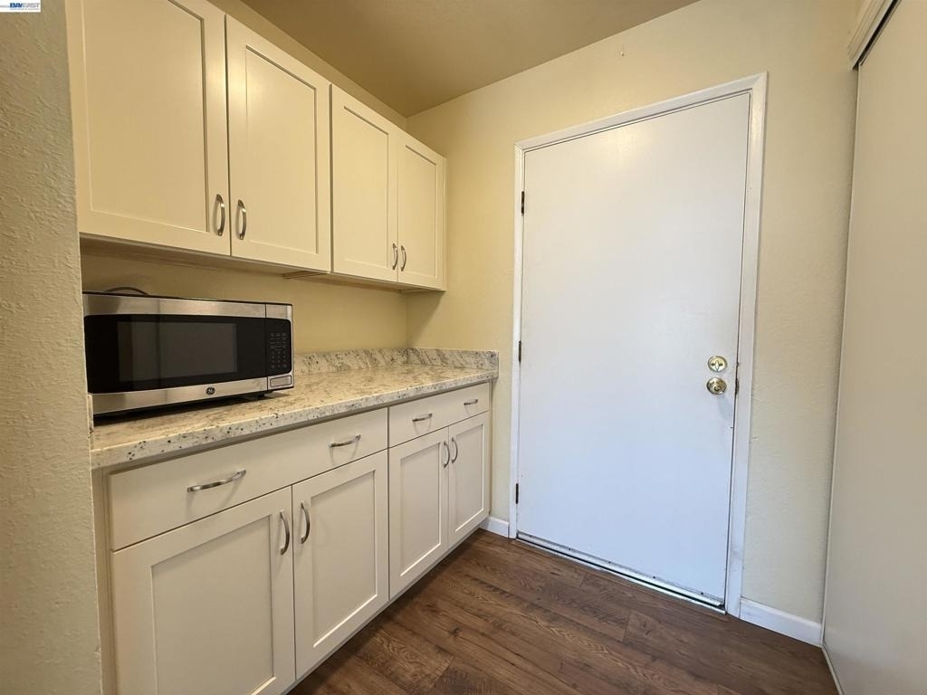 3934 Scamman Ct - Photo 8