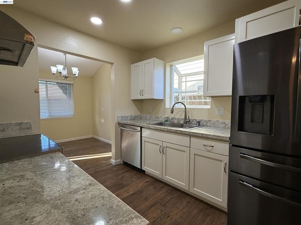 3934 Scamman Ct - Photo 12