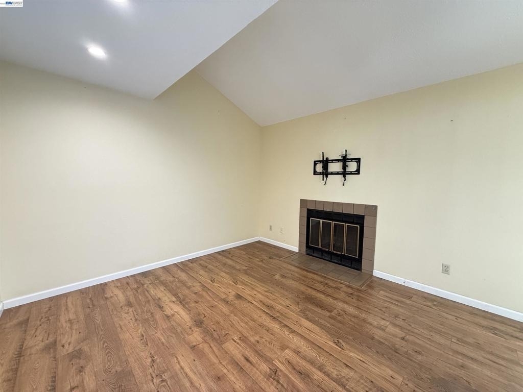 3934 Scamman Ct - Photo 2