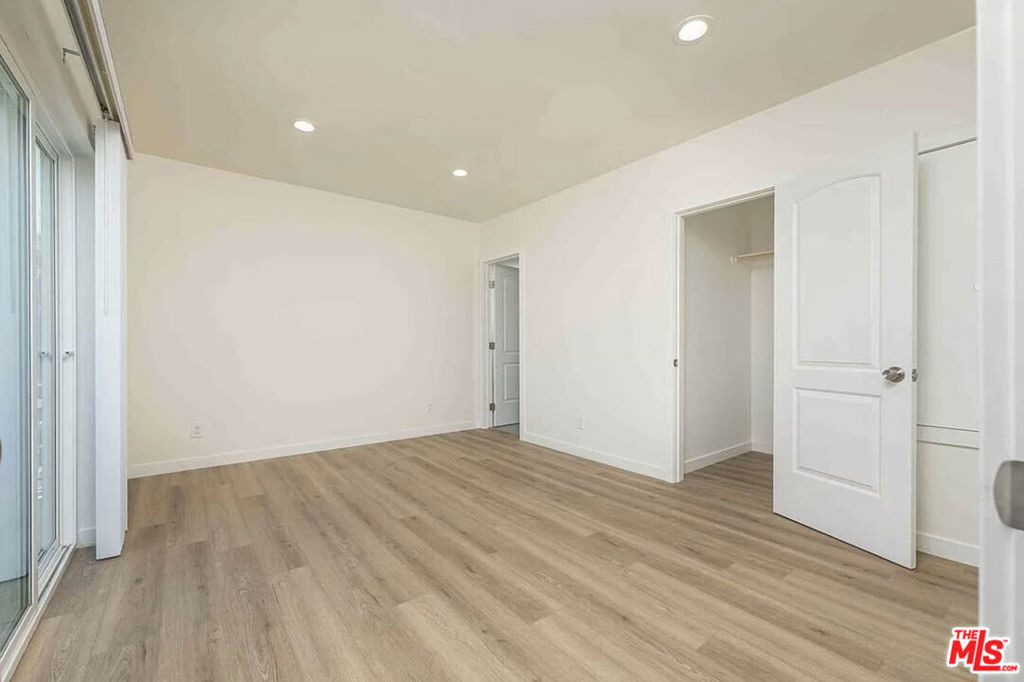 2101 S Burnside Avenue - Photo 20