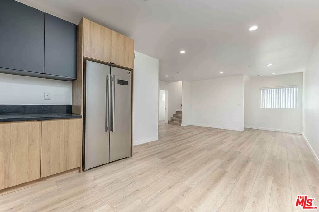 2101 S Burnside Avenue - Photo 5