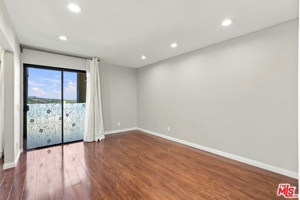 746 Portola Terrace - Photo 7