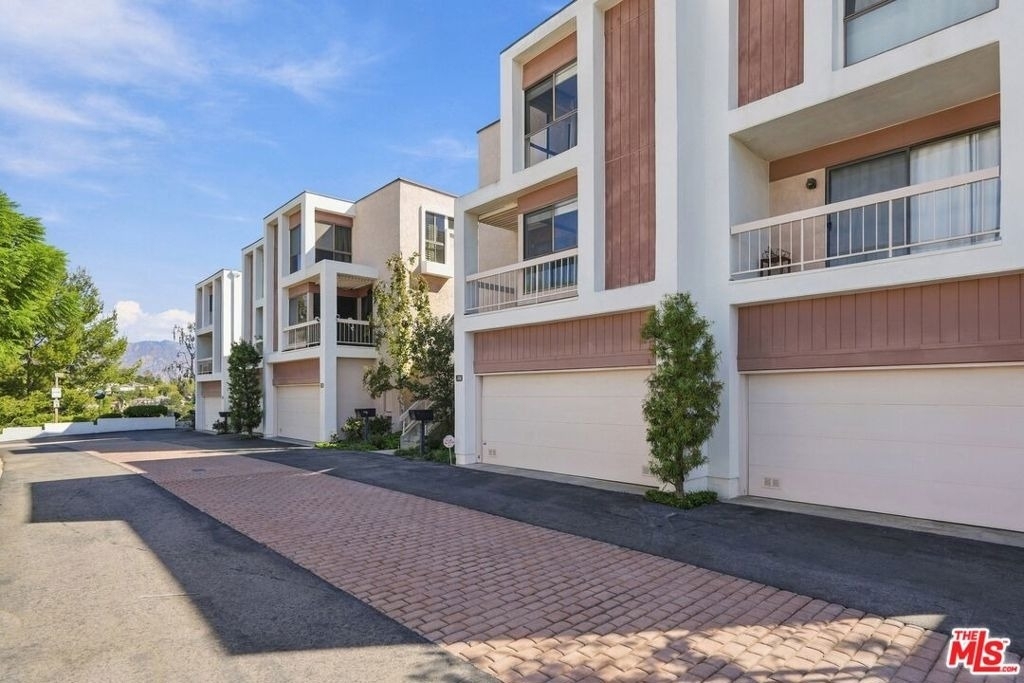 746 Portola Terrace - Photo 2