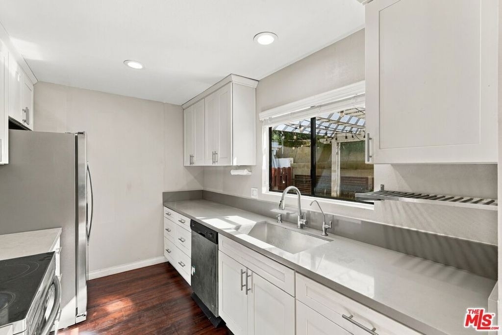 746 Portola Terrace - Photo 13