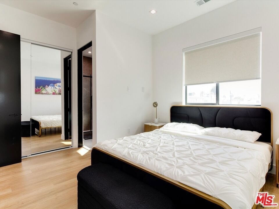 2815 1/2 S Redondo Boulevard - Photo 22