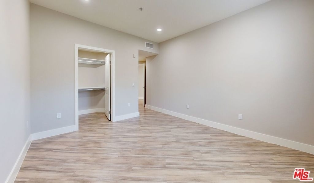 6240 W 3rd Street - Photo 5