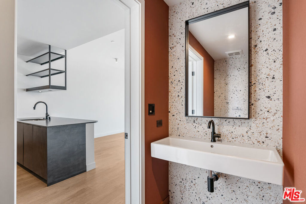 10700 Tabor Street - Photo 15