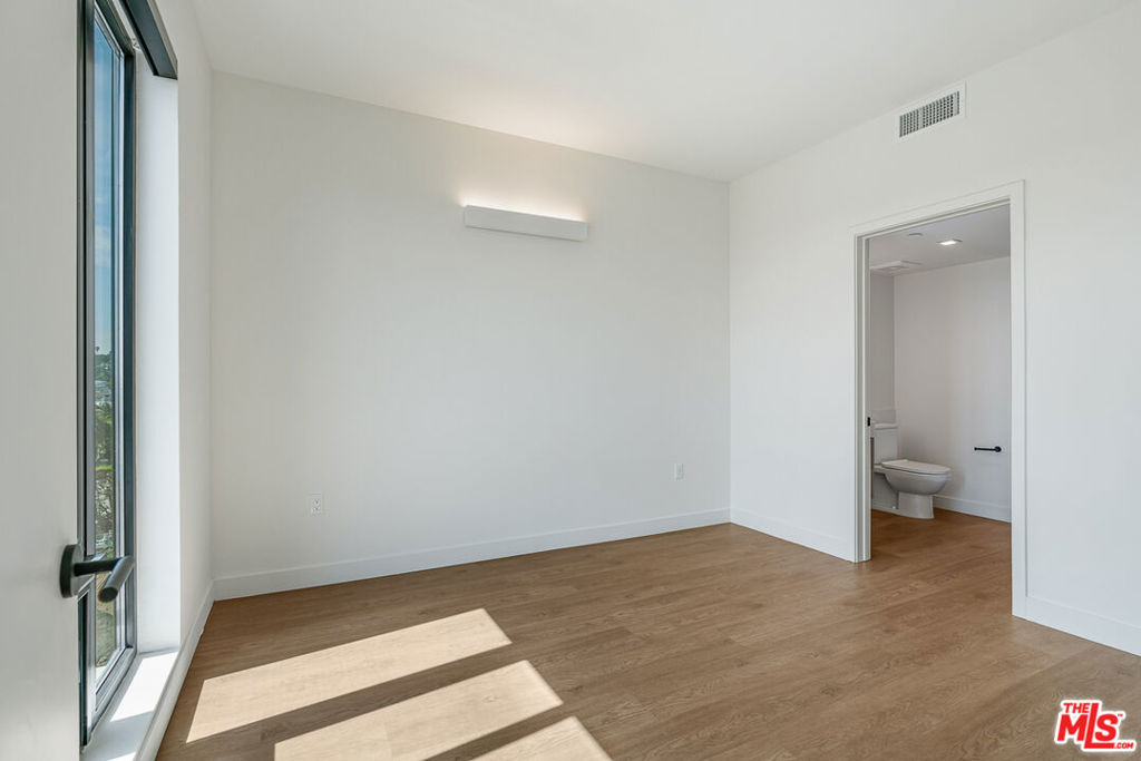 10700 Tabor Street - Photo 11