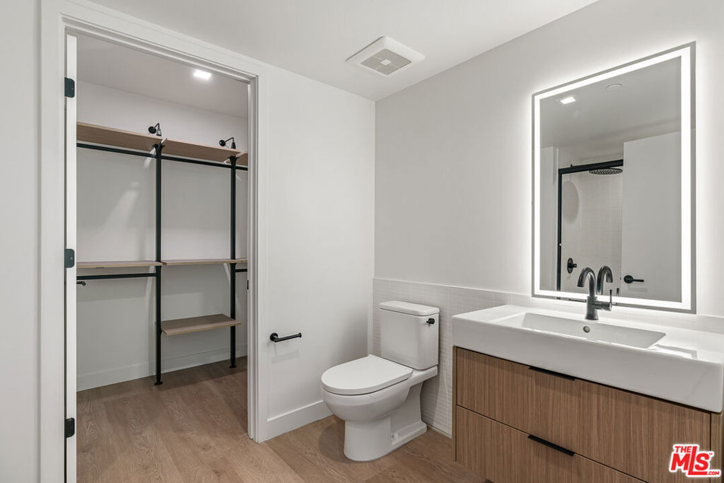 10700 Tabor Street - Photo 7