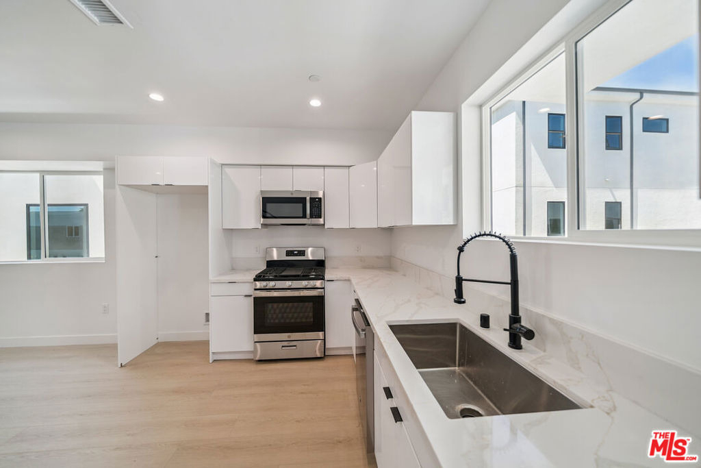 5655 Case Avenue - Photo 3