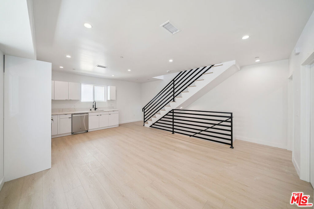 5655 Case Avenue - Photo 5