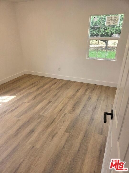 8519 Yolanda Avenue - Photo 8