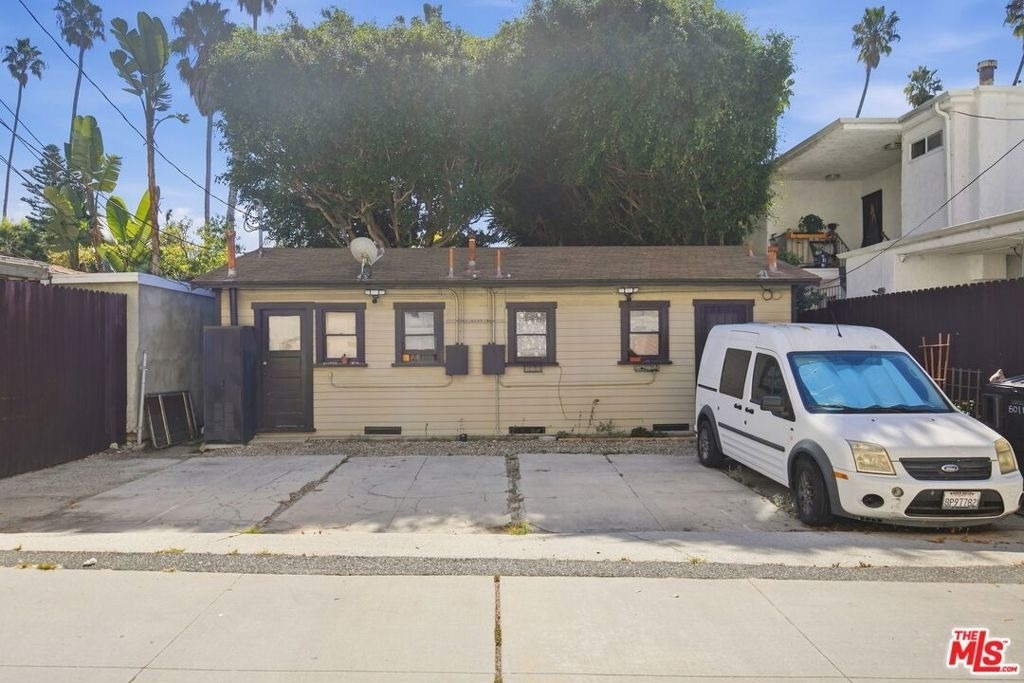 501 Bay Street - Photo 18