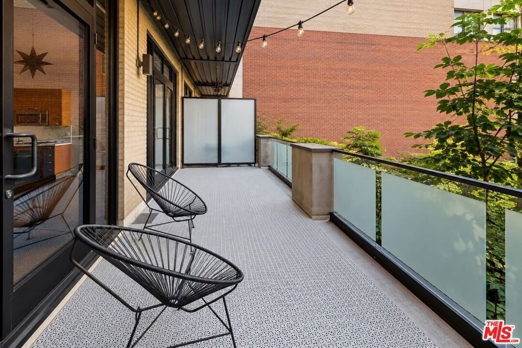460 S Spring Street - Photo 4