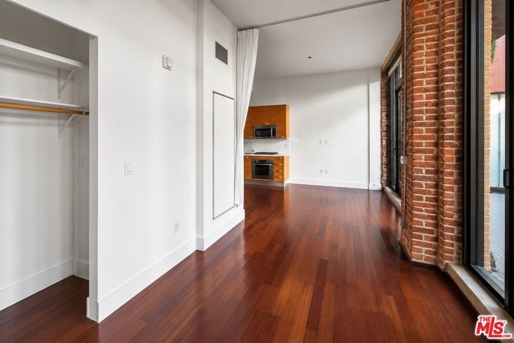 460 S Spring Street - Photo 5