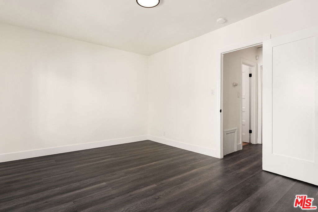 1210 N Poinsettia Drive - Photo 18