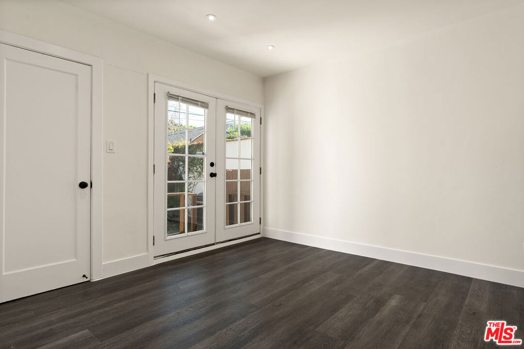 1210 N Poinsettia Drive - Photo 15