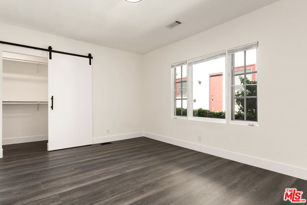 1210 N Poinsettia Drive - Photo 17