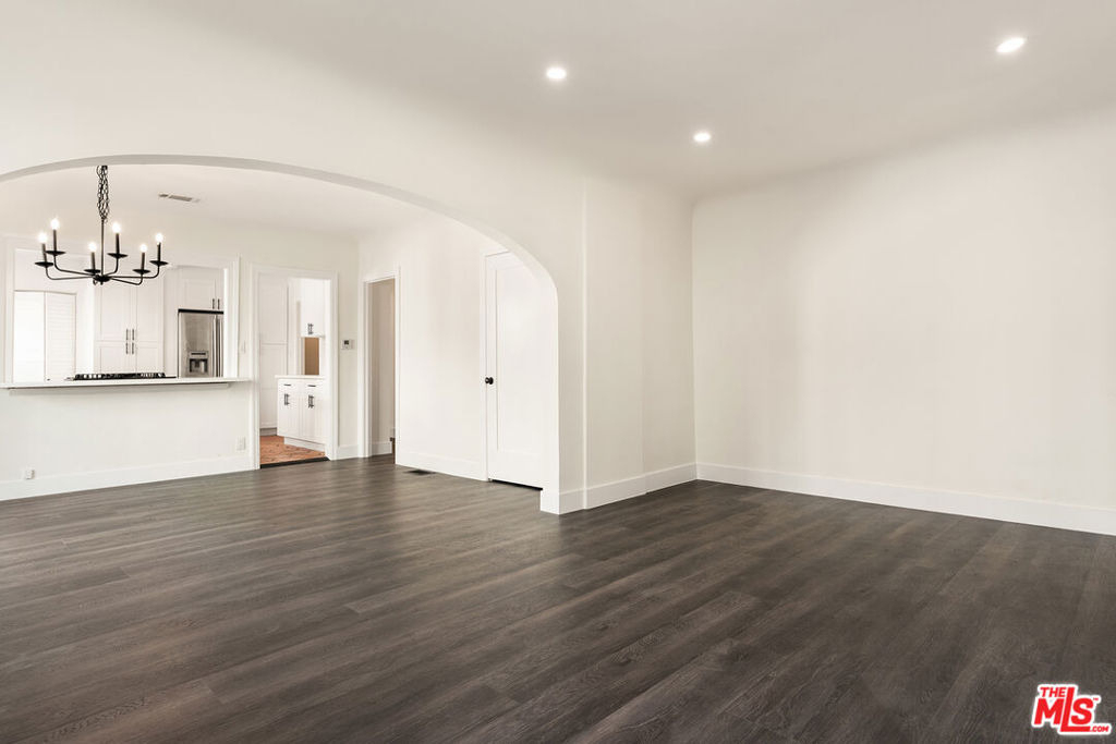 1210 N Poinsettia Drive - Photo 5