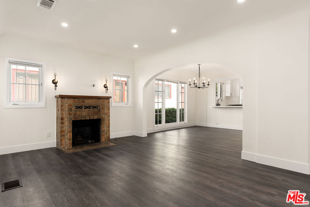 1210 N Poinsettia Drive - Photo 3