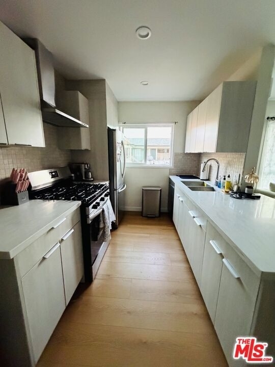 348 S Rexford Drive - Photo 5