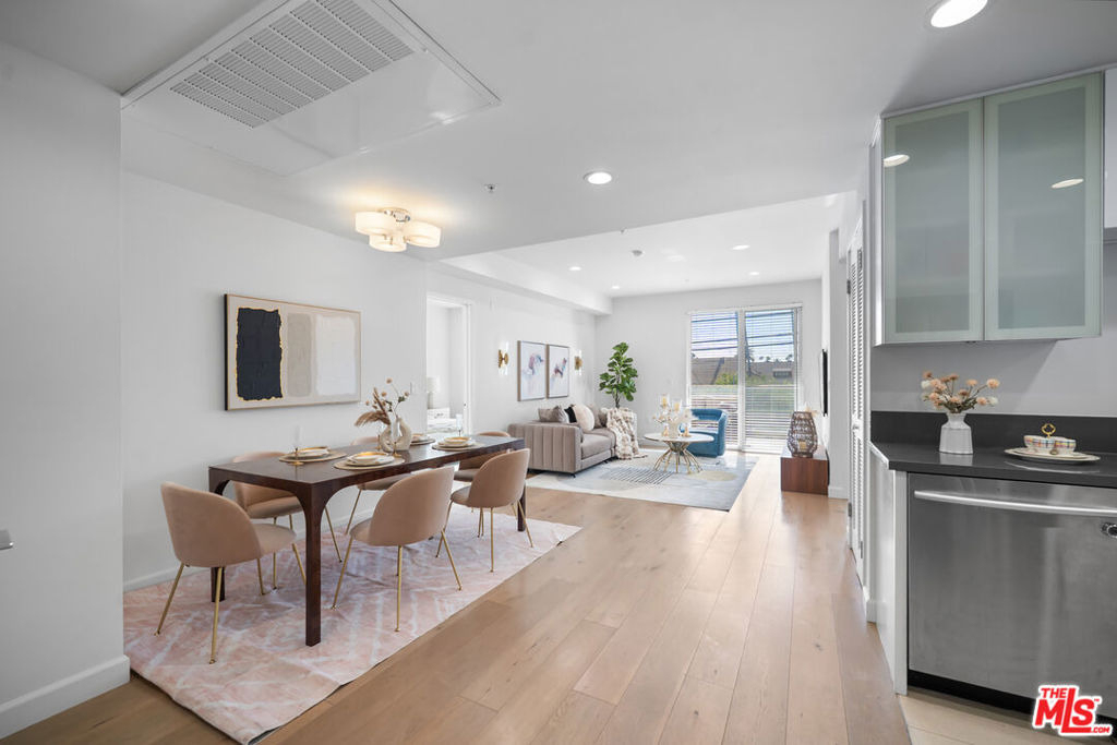 105 S Mariposa Avenue - Photo 26