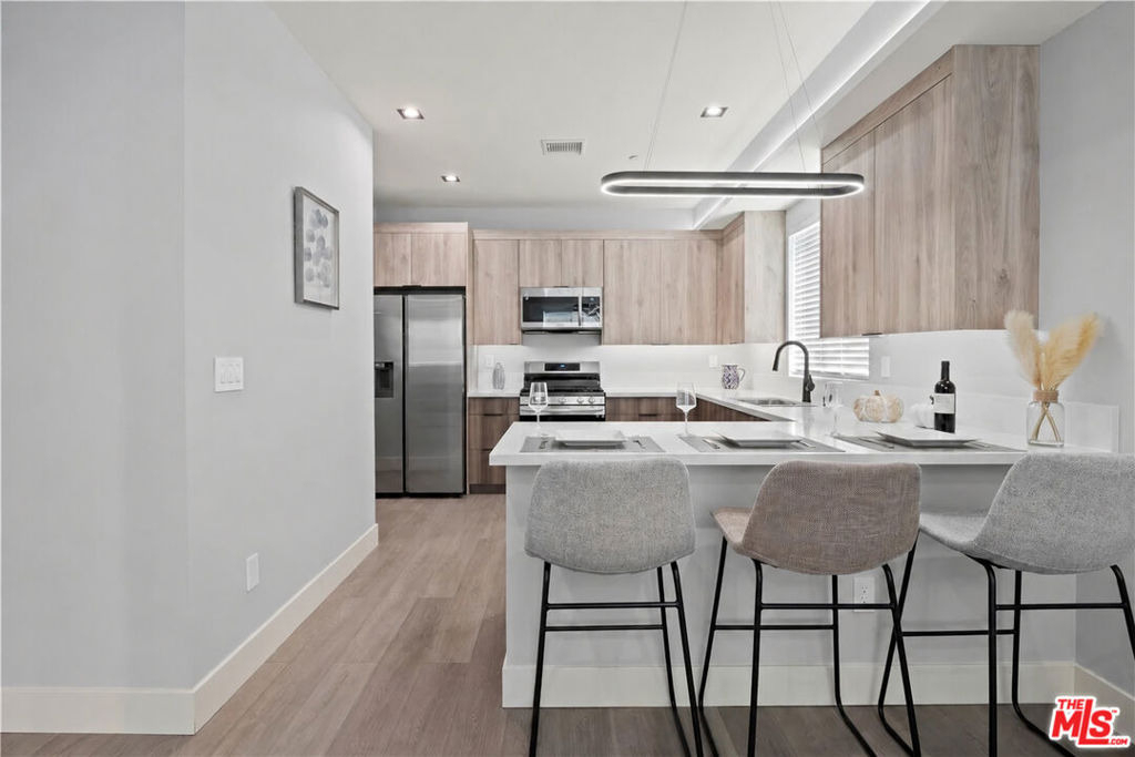 14759 Friar Street - Photo 7