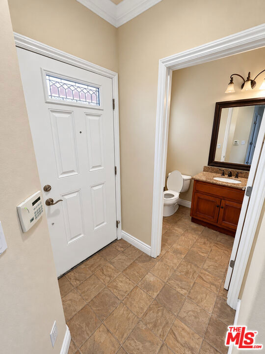 1101 East Avenue - Photo 5