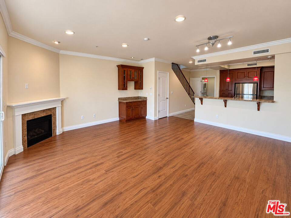 1101 East Avenue - Photo 0