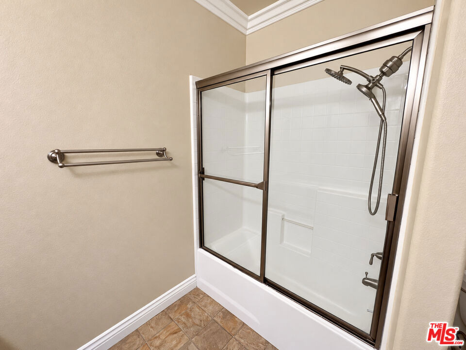 1101 East Avenue - Photo 15
