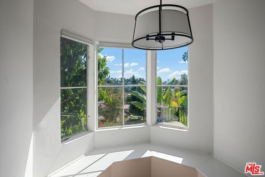 2101 Broadview Terrace - Photo 16