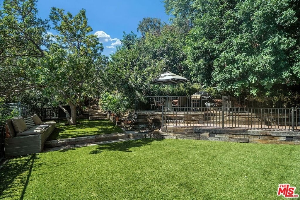 2101 Broadview Terrace - Photo 37