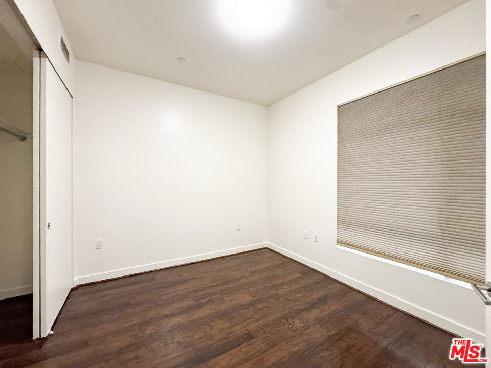 6001 Carlton Way - Photo 24