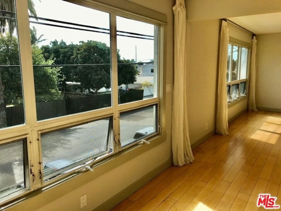 11901 Nebraska Avenue - Photo 4