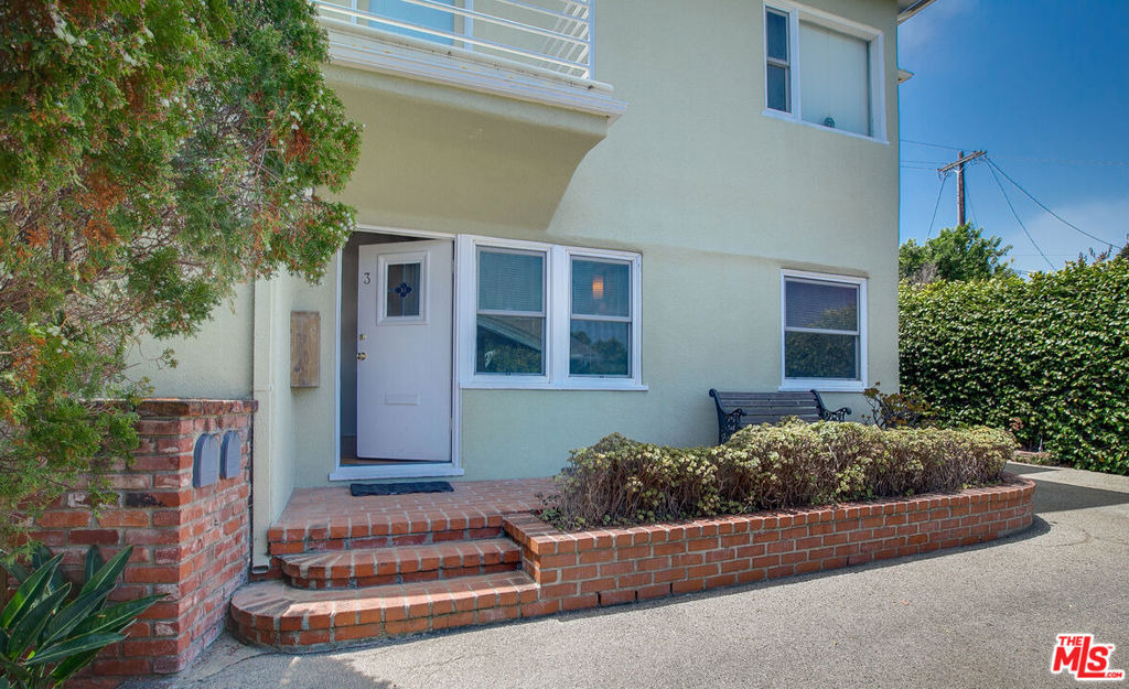 2534 7th Street - Photo 1