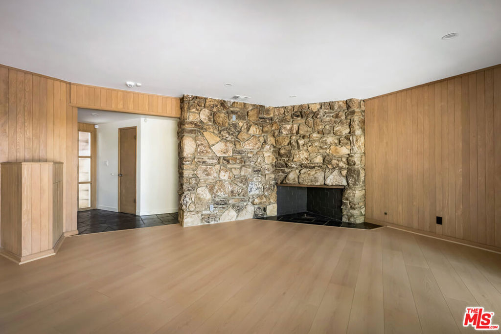 907 Alegre Place - Photo 17
